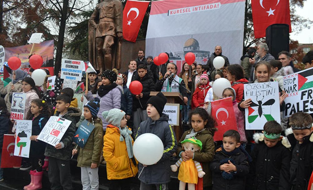 Yüzlerce Kişi Filistin İçin Yürüdü