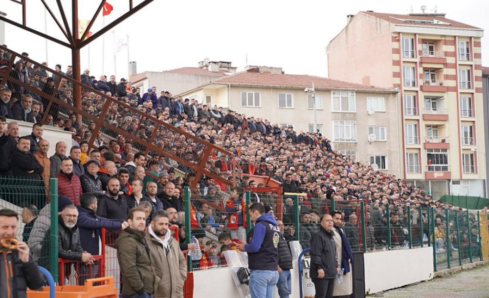 Çorluspor 1947 Liderlik Yarışını Sürdürüyor