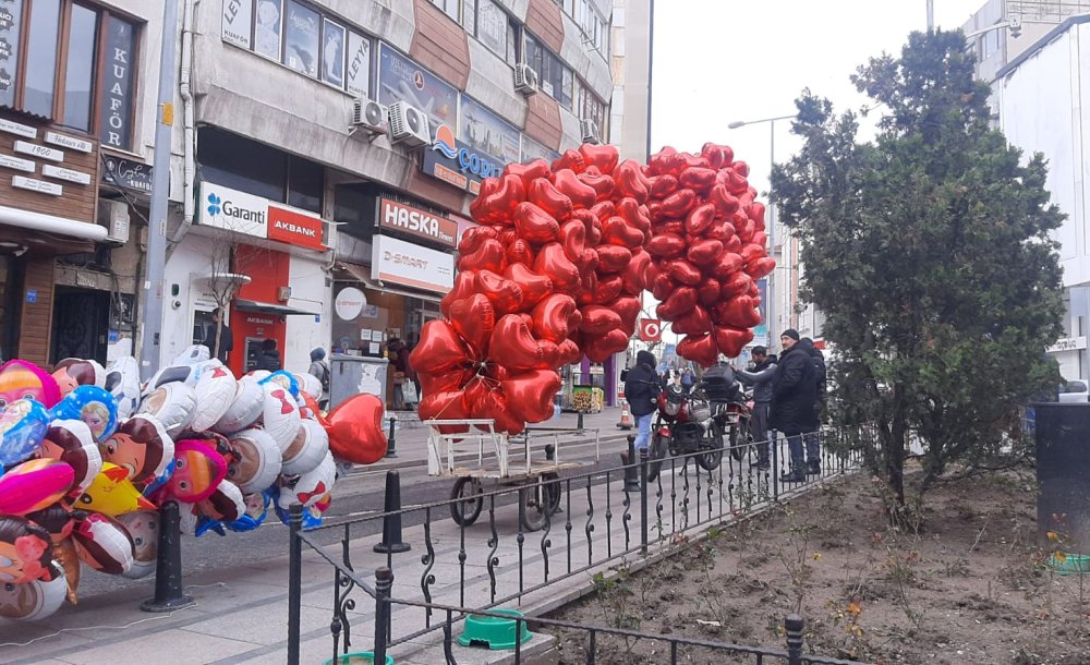 14 Şubatta Renkli Görüntüler Oluştu 