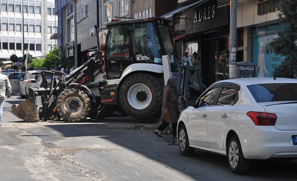 Teski̇ Çöken Kanalizasyon Hattını Yeniledi