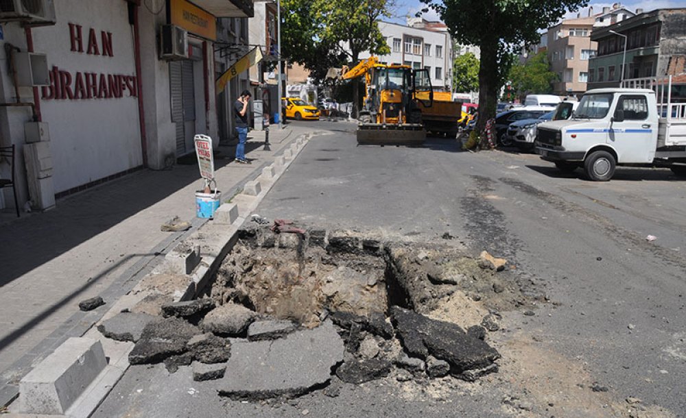 Yeni Yapılan Yol, Kanalizasyon Nedeniyle Kazıldı 