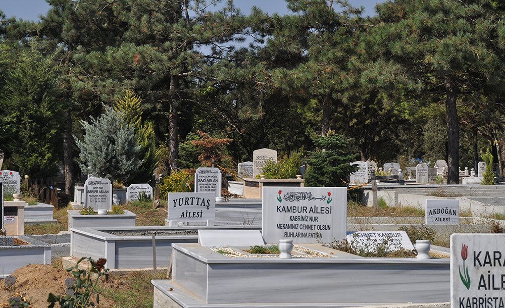 Mezarlık Doldu, Yeni Mezarlığın Açılması Bekleniyor